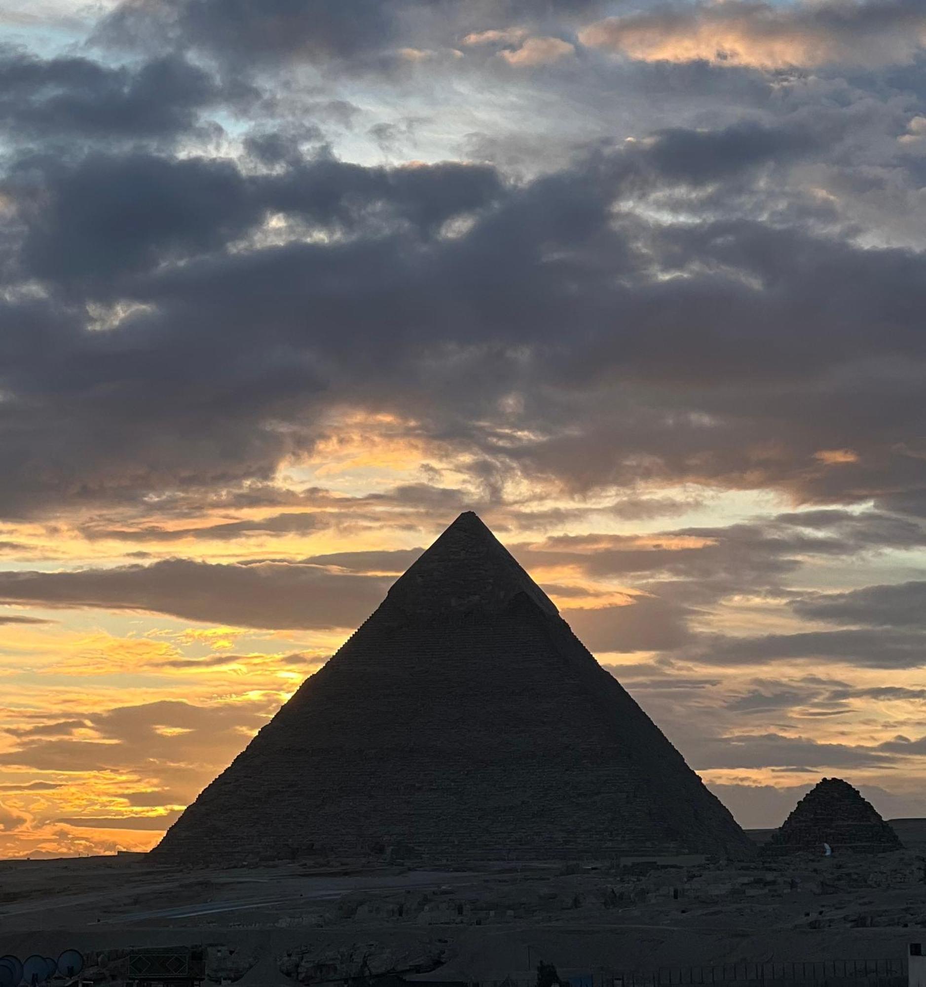 Apartment New Hope Pyramids View