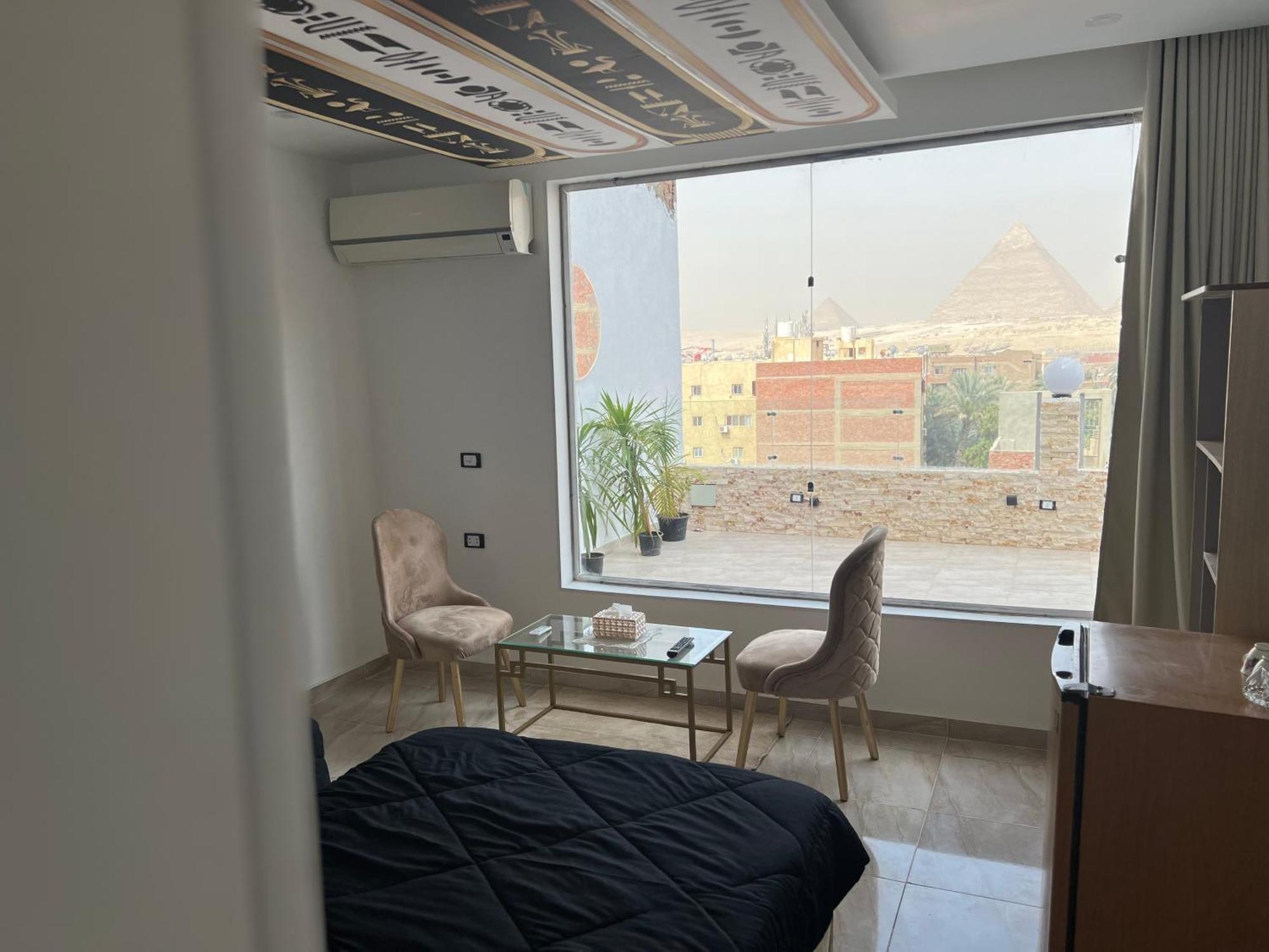 New Hope Pyramids View Apartment