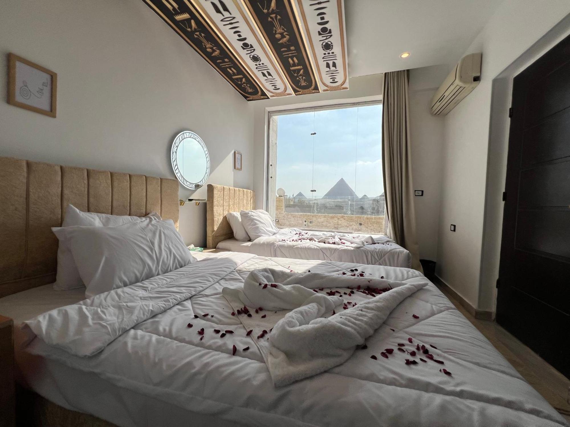 Apartment New Hope Pyramids View